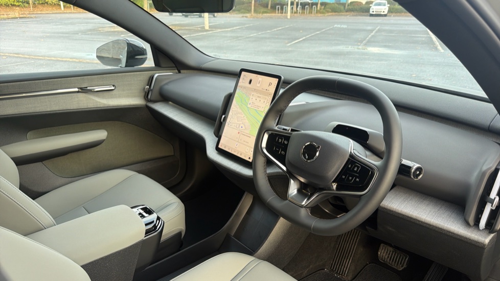 Volvo EX30 200kW Single Motor Plus 51kWh 5dr Auto Electric Estate - Image 5