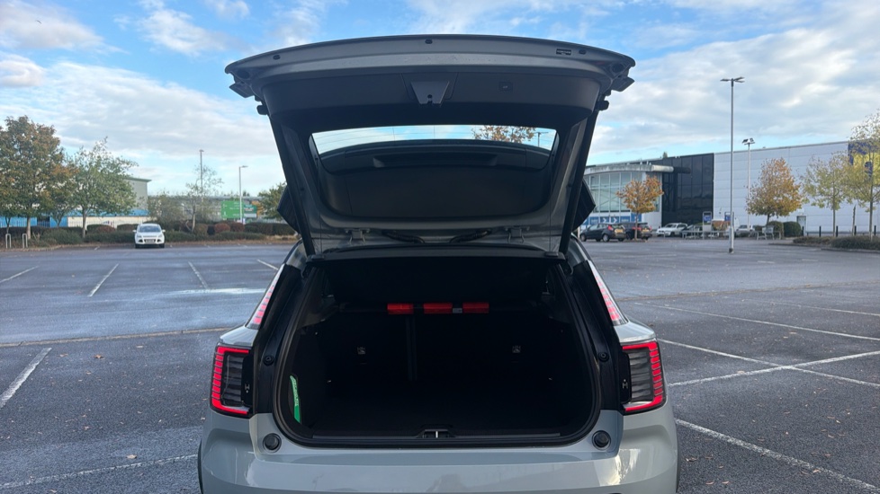 Volvo EX30 200kW Single Motor Plus 51kWh 5dr Auto Electric Estate - Image 14