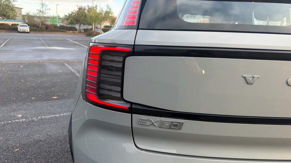 Volvo EX30 200kW Single Motor Plus 51kWh 5dr Auto Electric Estate - Image 41