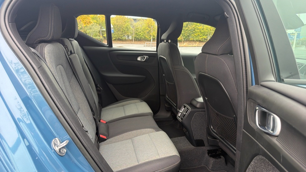 Volvo XC40 2.0 B3P Plus Dark 5dr Auto Petrol Estate - Image 7