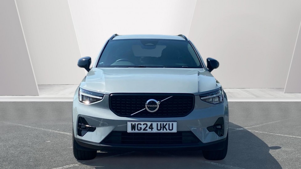 Volvo XC40 2.0 B3P Plus Dark 5dr Auto Petrol Estate - Image 8