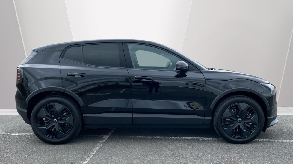 Volvo EX30 315kW TM Perf Cross Country Ultra 69kWh 5dr Auto Electric Estate - Image 3