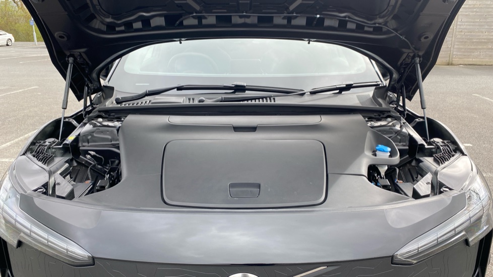 Volvo EX30 315kW TM Perf Cross Country Ultra 69kWh 5dr Auto Electric Estate - Image 45