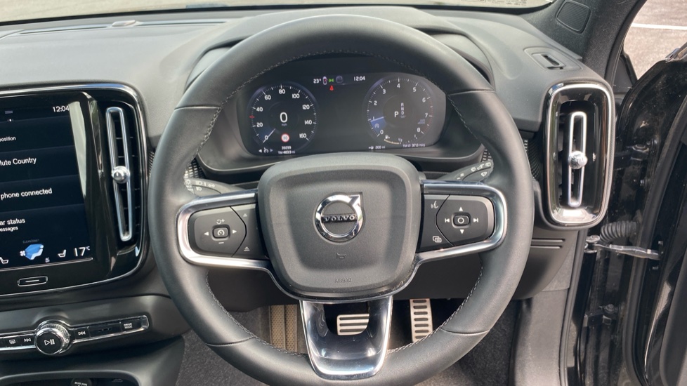 Volvo XC40 1.5 T3 [163] R DESIGN 5dr Geartronic Petrol Estate - Image 10