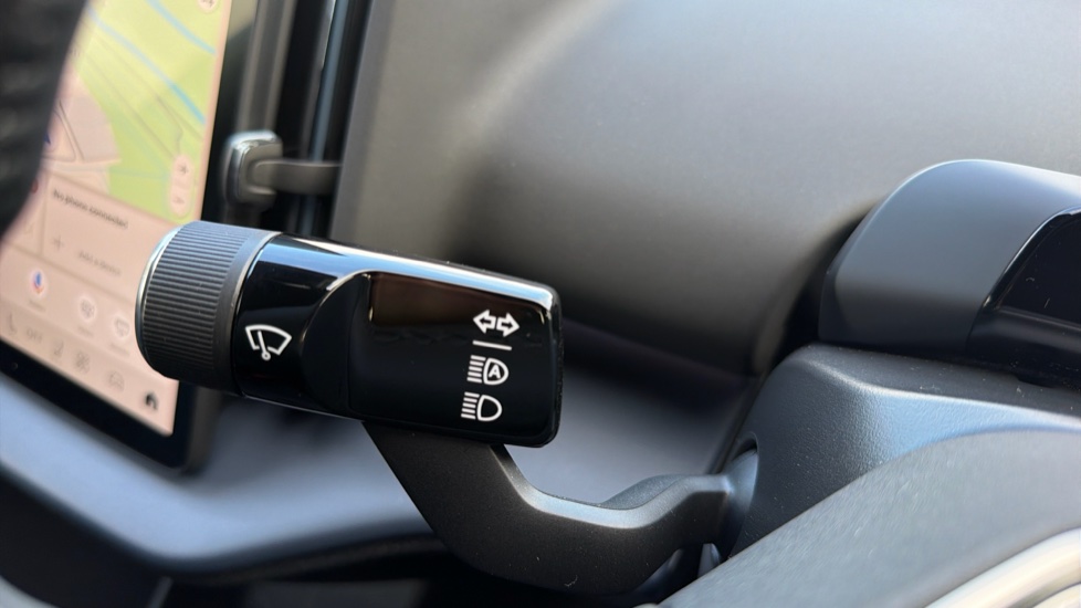 Volvo EX30 200kW SM Extended Range Plus 69kWh 5dr Auto Electric Estate - Image 35