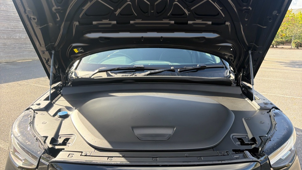 Volvo EX40 185kW Extended Range Core 82kWh 5dr Auto Electric Estate - Image 46