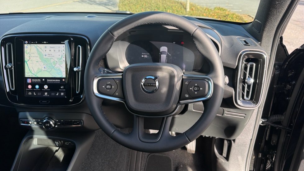 Volvo EX40 185kW Extended Range Core 82kWh 5dr Auto Electric Estate - Image 11