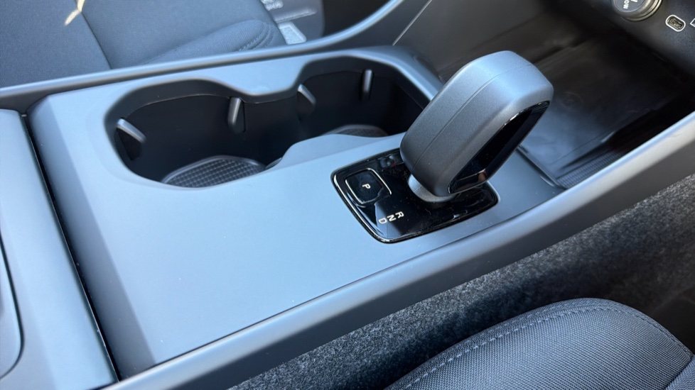 Volvo EX40 185kW Extended Range Core 82kWh 5dr Auto Electric Estate - Image 28