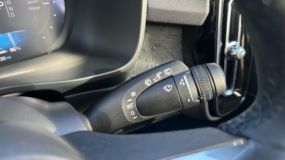 Volvo EX40 185kW Extended Range Core 82kWh 5dr Auto Electric Estate - Image 33