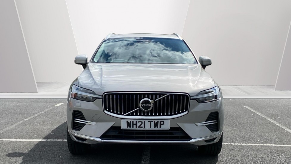 Volvo XC60 2.0 T6 Recharge PHEV Inscription 5dr AWD Auto Estate - Image 9