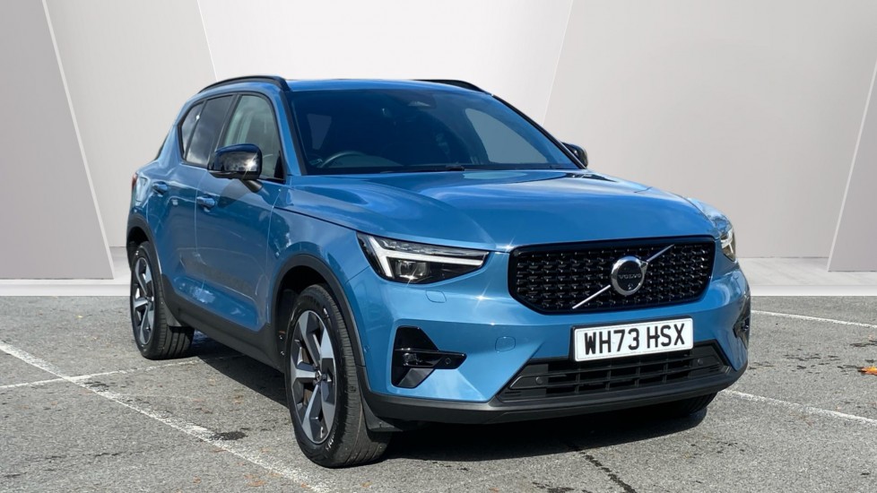 2023 Volvo XC40