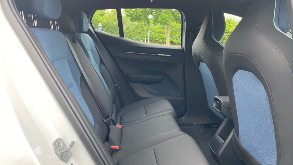 Volvo EX30 315kW Twin Motor Performance Plus 69kWh 5dr Auto Electric Estate - Image 6