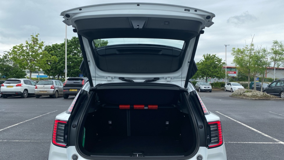 Volvo EX30 315kW Twin Motor Performance Plus 69kWh 5dr Auto Electric Estate - Image 13
