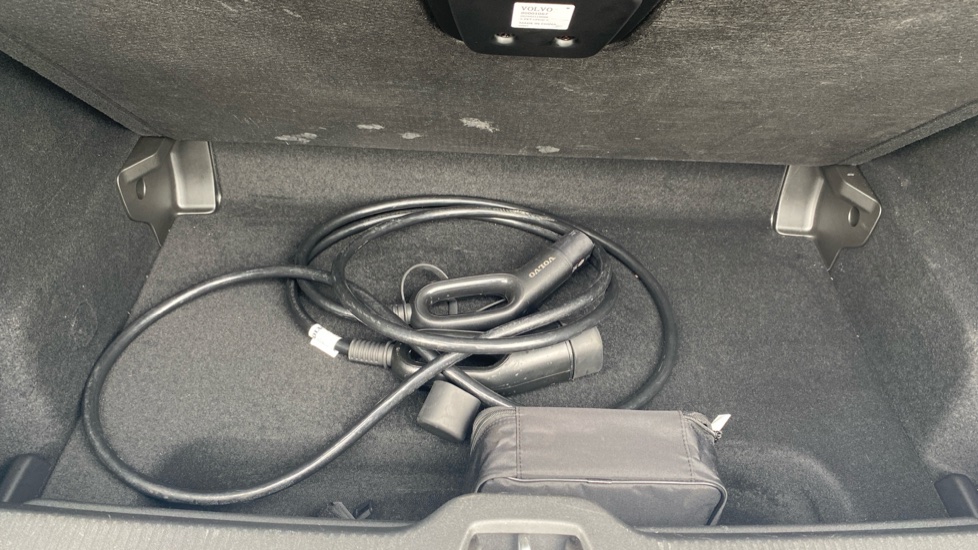Volvo EX30 315kW Twin Motor Performance Plus 69kWh 5dr Auto Electric Estate - Image 38