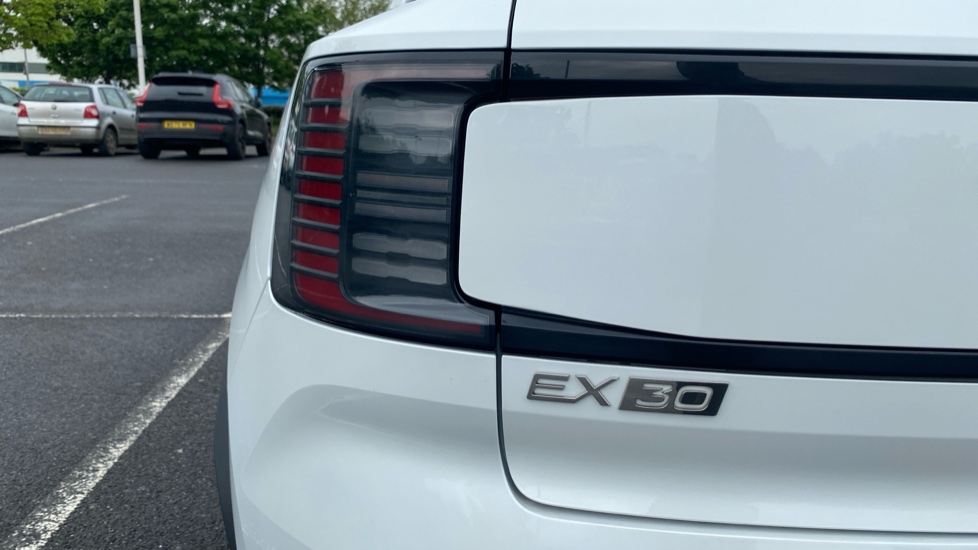 Volvo EX30 315kW Twin Motor Performance Plus 69kWh 5dr Auto Electric Estate - Image 41