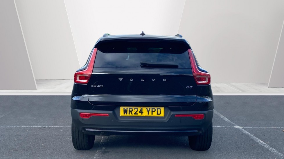 Volvo XC40 2.0 B3P Ultimate Dark 5dr Auto Petrol Estate - Image 8