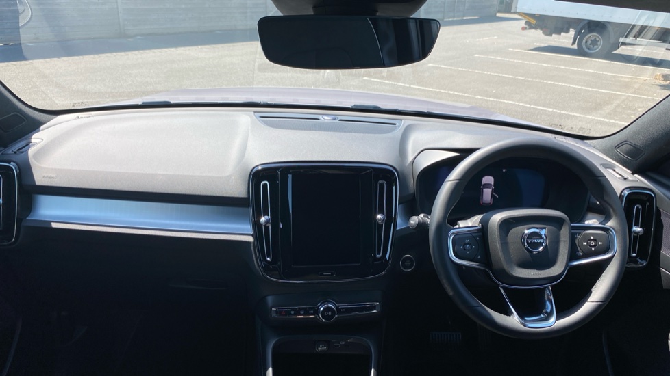 Volvo XC40 2.0 B4P Plus Dark 5dr Auto Petrol Estate - Image 6