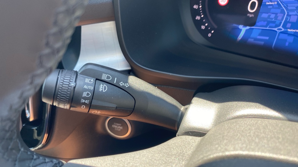 Volvo XC40 2.0 B4P Plus Dark 5dr Auto Petrol Estate - Image 32