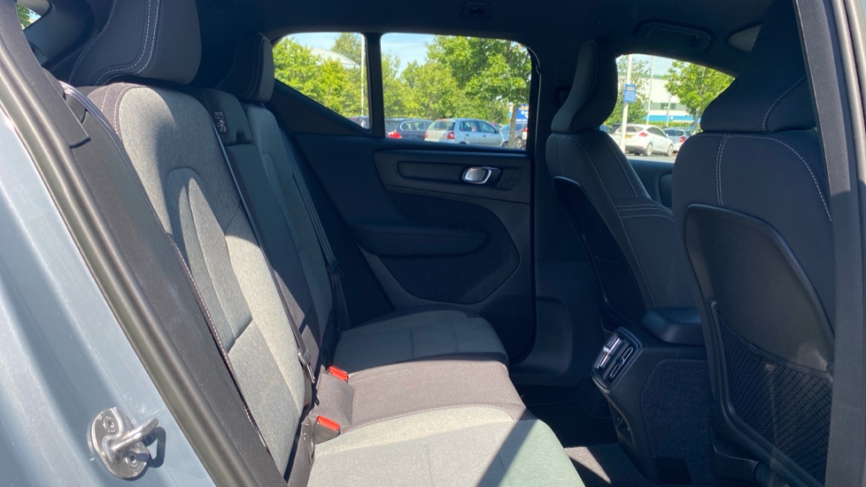 Volvo XC40 2.0 B3P Plus Dark 5dr Auto Petrol Estate - Image 6