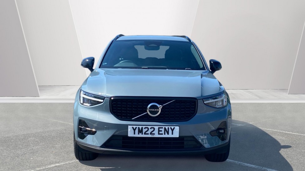Volvo XC40 2.0 B3P Plus Dark 5dr Auto Petrol Estate - Image 8