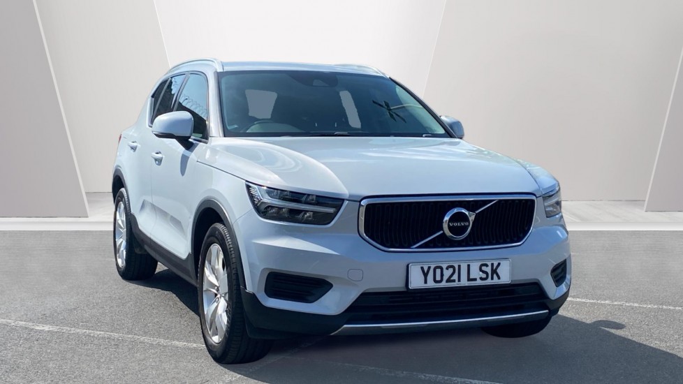 Volvo XC40 1.5 T3 [163] Momentum 5dr Geartronic Petrol Estate - Image 1