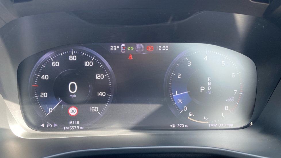 Volvo XC40 1.5 T3 [163] Momentum 5dr Geartronic Petrol Estate - Image 12