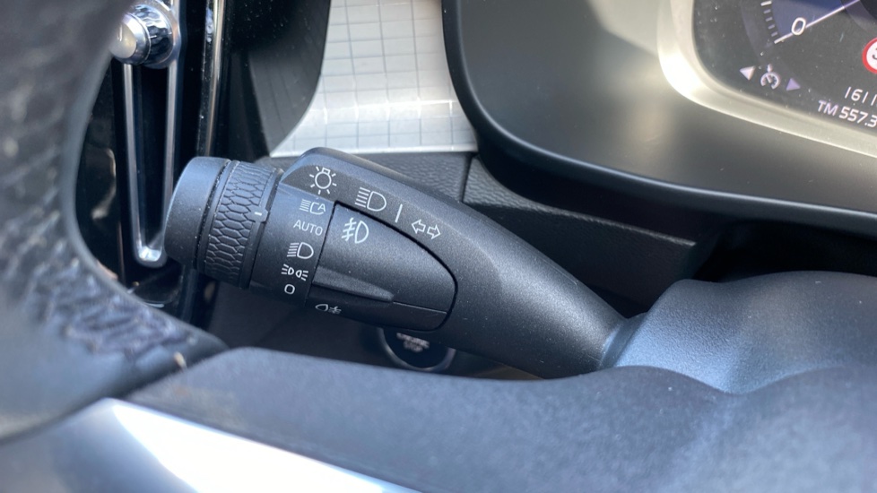 Volvo XC40 1.5 T3 [163] Momentum 5dr Geartronic Petrol Estate - Image 33