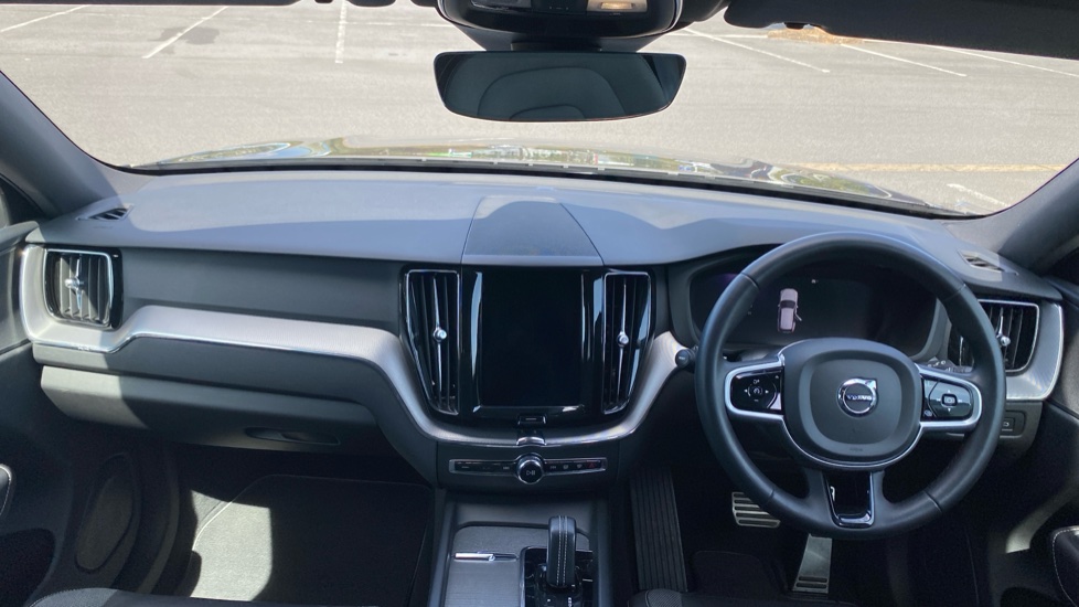 Volvo XC60 2.0 B5P R DESIGN 5dr AWD Geartronic Petrol Estate - Image 6
