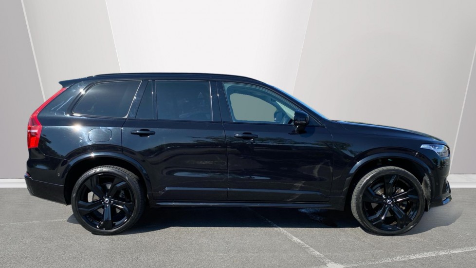 Volvo XC90 2.0 B6P Ultimate Dark 5dr AWD Geartronic Petrol Estate - Image 3
