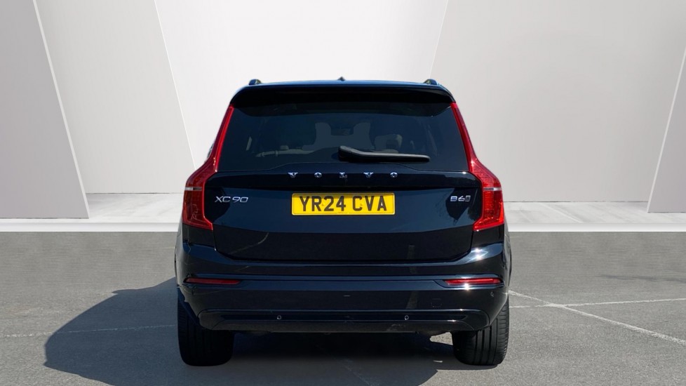 Volvo XC90 2.0 B6P Ultimate Dark 5dr AWD Geartronic Petrol Estate - Image 7