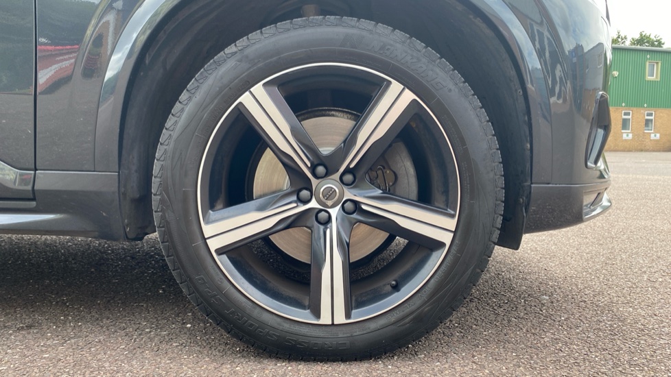 Volvo XC90 2.0 D5 PowerPulse R DESIGN 5dr AWD Geartronic Diesel Estate - Image 7