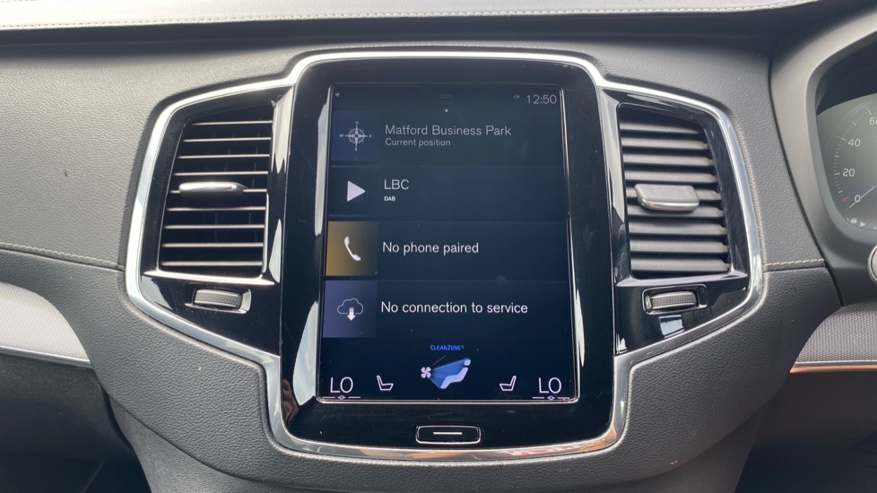 Volvo XC90 2.0 D5 PowerPulse R DESIGN 5dr AWD Geartronic Diesel Estate - Image 8