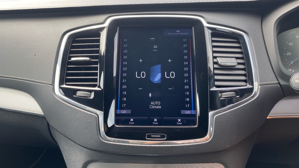 Volvo XC90 2.0 D5 PowerPulse R DESIGN 5dr AWD Geartronic Diesel Estate - Image 12