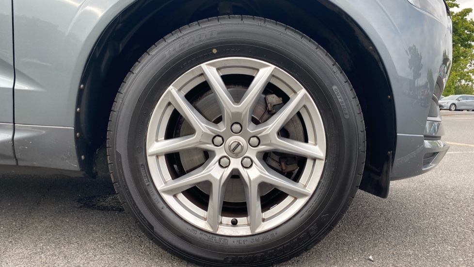Volvo XC60 2.0 T5 [250] Momentum 5dr AWD Geartronic Petrol Estate - Image 7