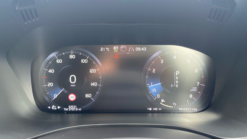 Volvo XC60 2.0 T5 [250] Momentum 5dr AWD Geartronic Petrol Estate - Image 18