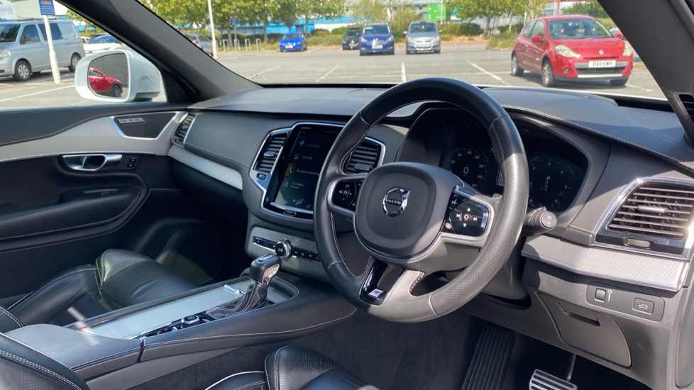 Volvo XC90 2.0 D5 PowerPulse R DESIGN Pro 5dr AWD Geartronic Diesel Estate - Image 11