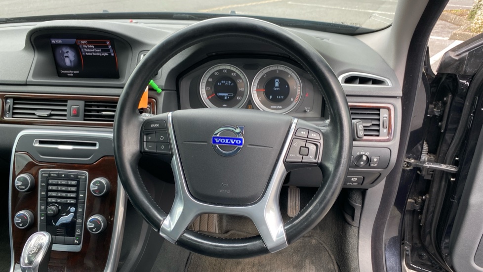 Volvo XC70 D5 [215] SE Lux 5dr Geartronic [Sat Nav] Diesel Estate - Image 28
