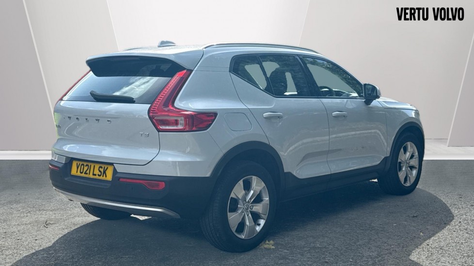 Volvo XC40 1.5 T3 [163] Momentum 5dr Geartronic Petrol Estate - Image 7