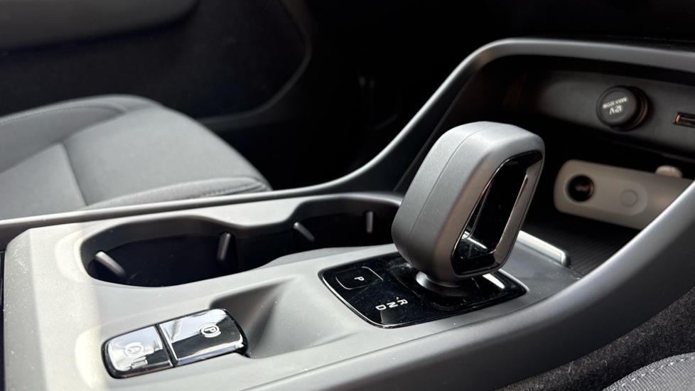Volvo XC40 1.5 T3 [163] Momentum 5dr Geartronic Petrol Estate - Image 14