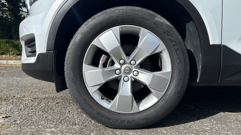 Volvo XC40 1.5 T3 [163] Momentum 5dr Geartronic Petrol Estate - Image 16