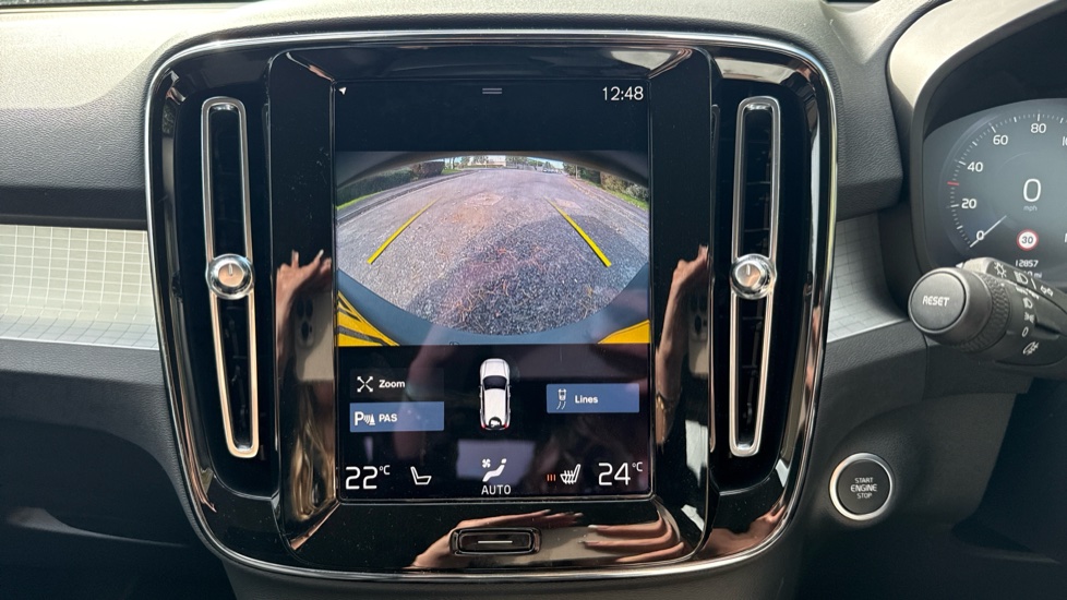 Volvo XC40 1.5 T3 [163] Momentum 5dr Geartronic Petrol Estate - Image 29