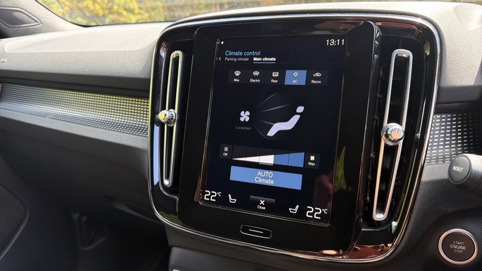 Volvo XC40 1.5 T5 Recharge PHEV R DESIGN Pro 5dr Auto Estate - Image 39