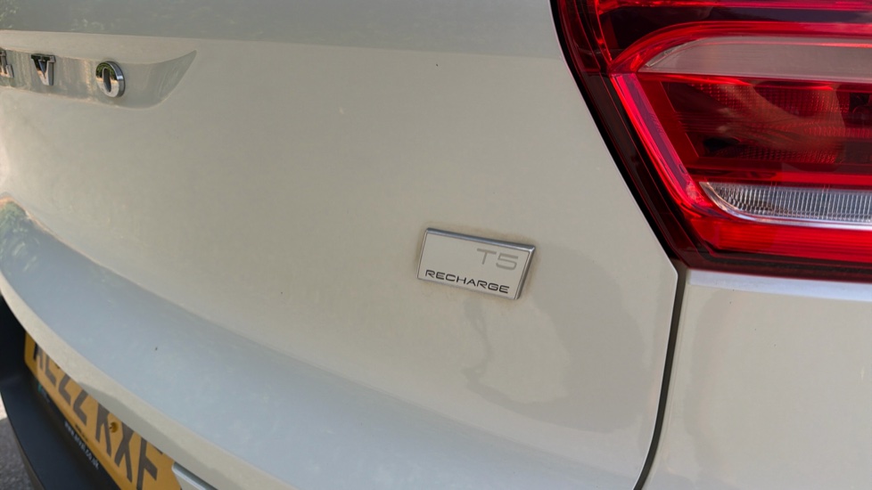 Volvo XC40 1.5 T5 Recharge PHEV R DESIGN Pro 5dr Auto Estate - Image 60