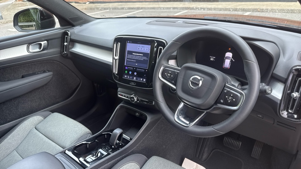 Volvo XC40 2.0 B3P Plus Dark 5dr Auto Petrol Estate - Image 4
