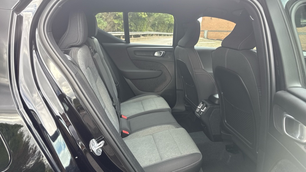 Volvo XC40 2.0 B3P Plus Dark 5dr Auto Petrol Estate - Image 6