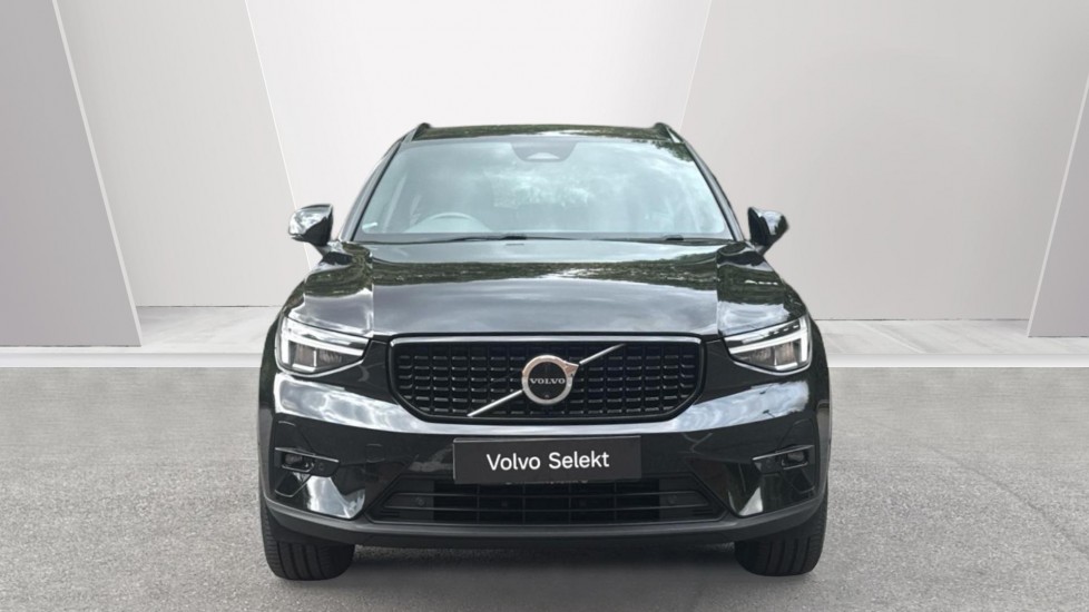 Volvo XC40 2.0 B3P Plus Dark 5dr Auto Petrol Estate - Image 8