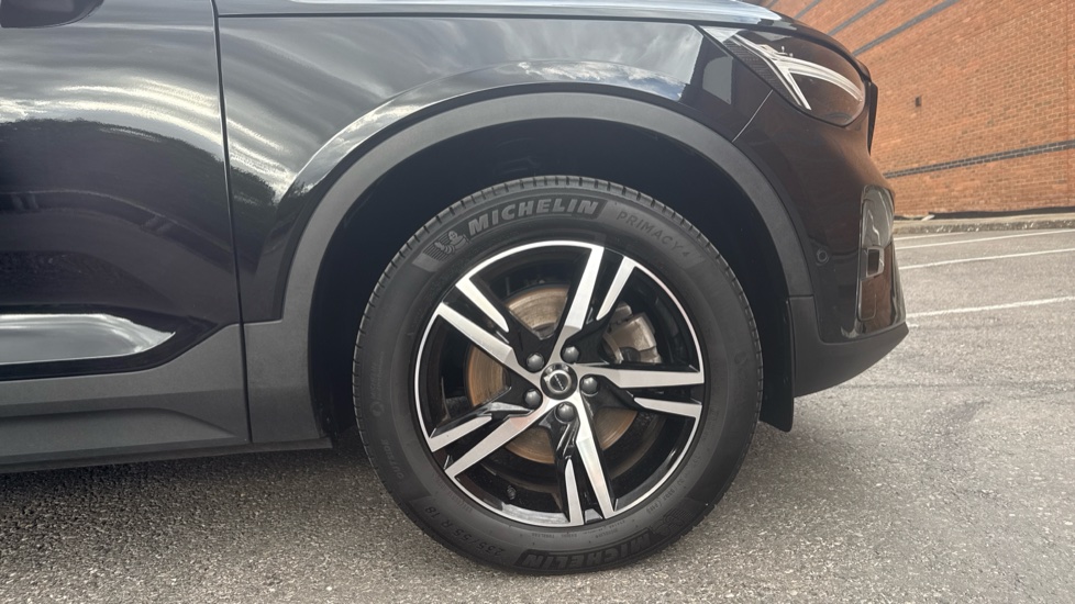 Volvo XC40 2.0 B3P Plus Dark 5dr Auto Petrol Estate - Image 9