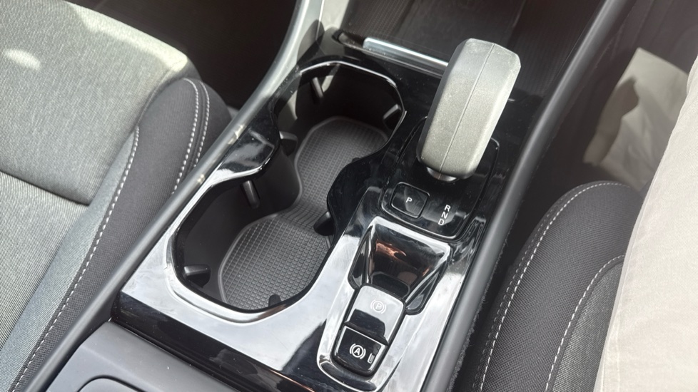 Volvo XC40 2.0 B3P Plus Dark 5dr Auto Petrol Estate - Image 26