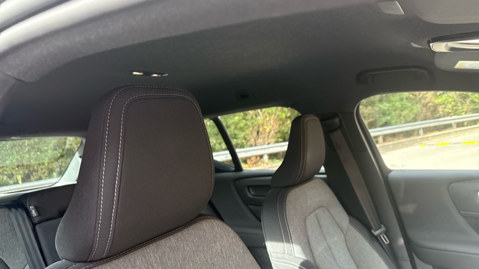 Volvo XC40 2.0 B3P Plus Dark 5dr Auto Petrol Estate - Image 31