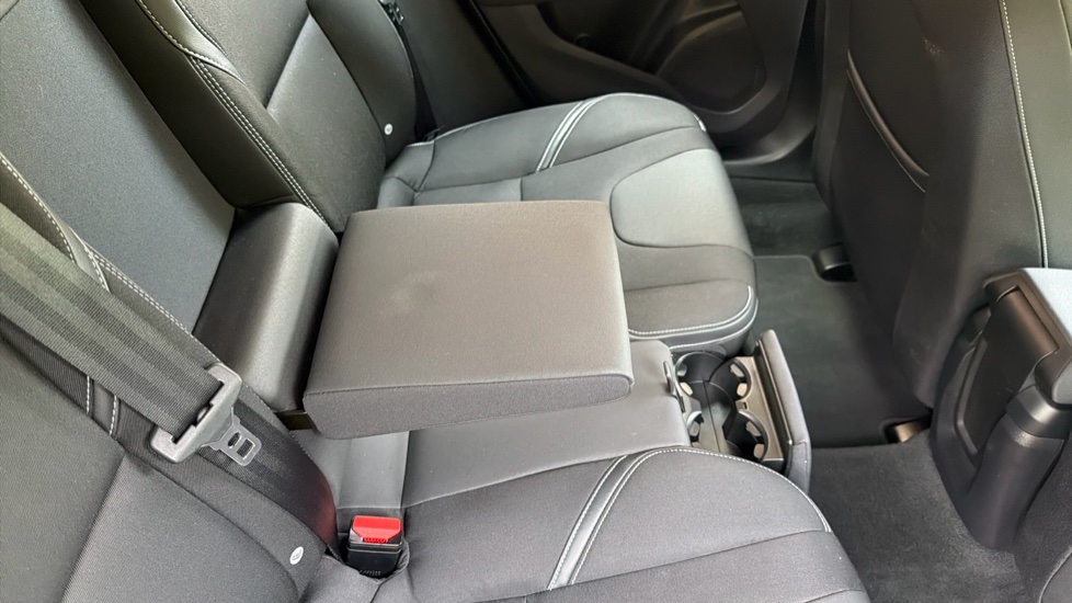 Volvo V40 D2 [120] Momentum Nav Plus 5dr Geartronic Diesel Hatchback - Image 33